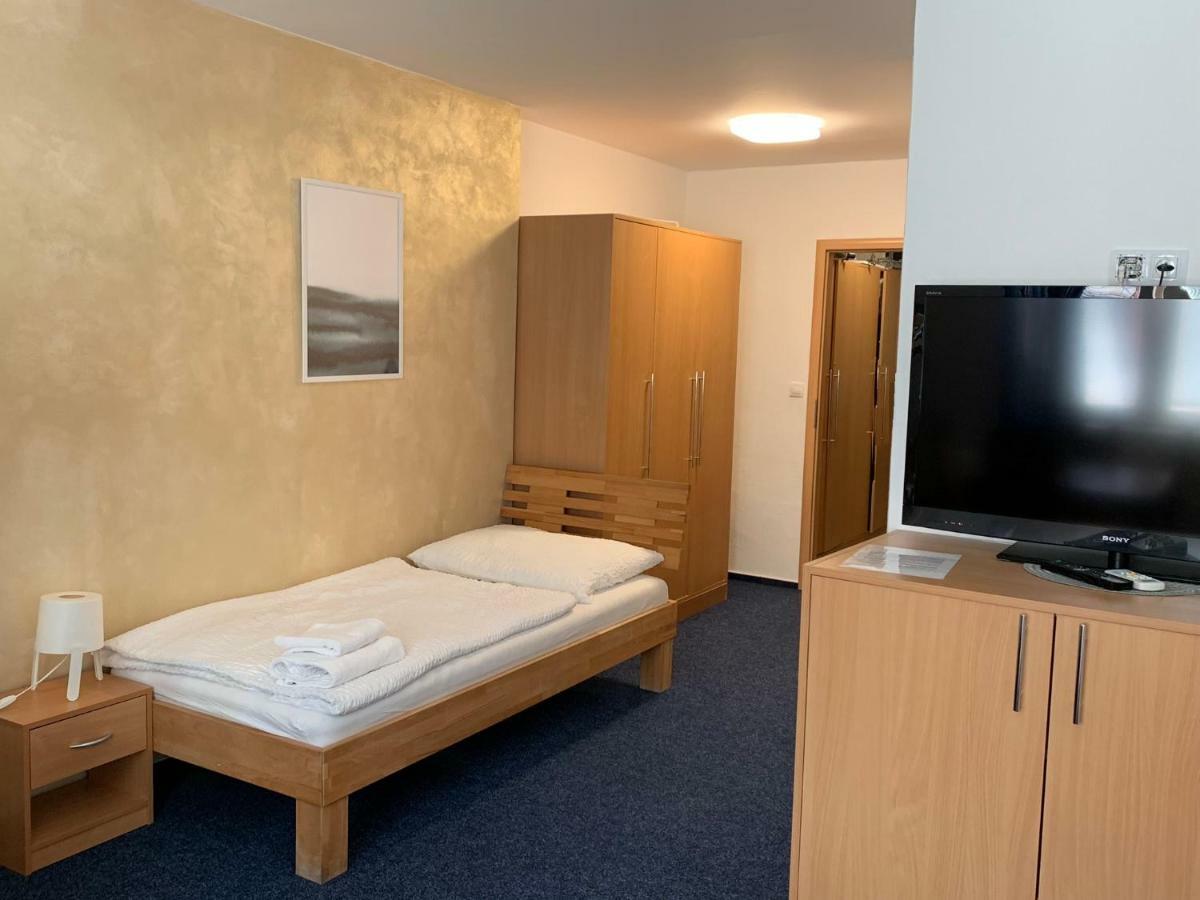 Mikulov Inn - Hotel Zeme Extérieur photo